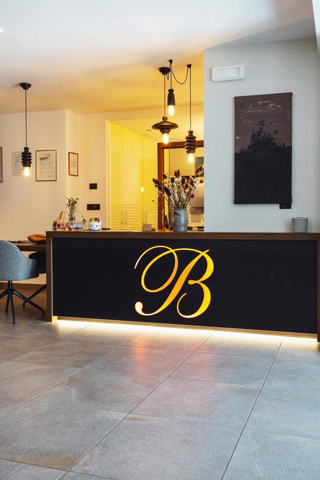 Appartement-Hotel Beatenhof Tirolo Ngoại thất bức ảnh