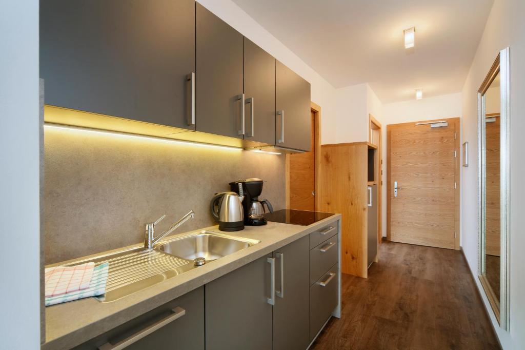 Appartement-Hotel Beatenhof Tirolo Phòng bức ảnh