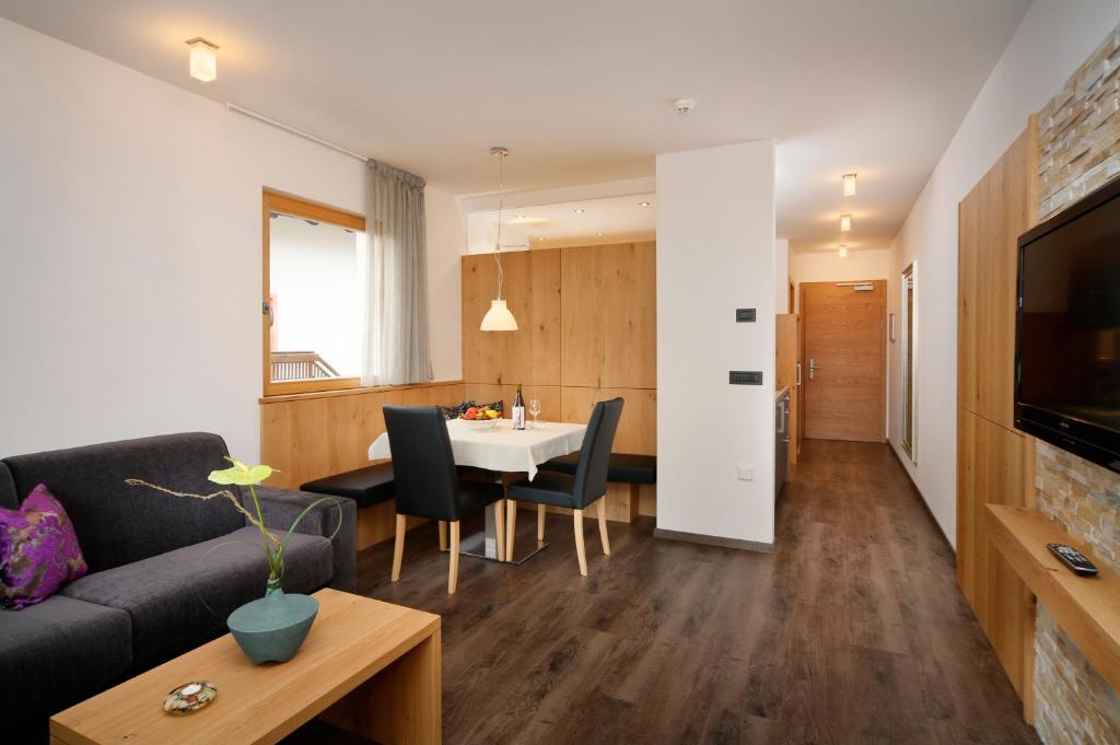 Appartement-Hotel Beatenhof Tirolo Phòng bức ảnh