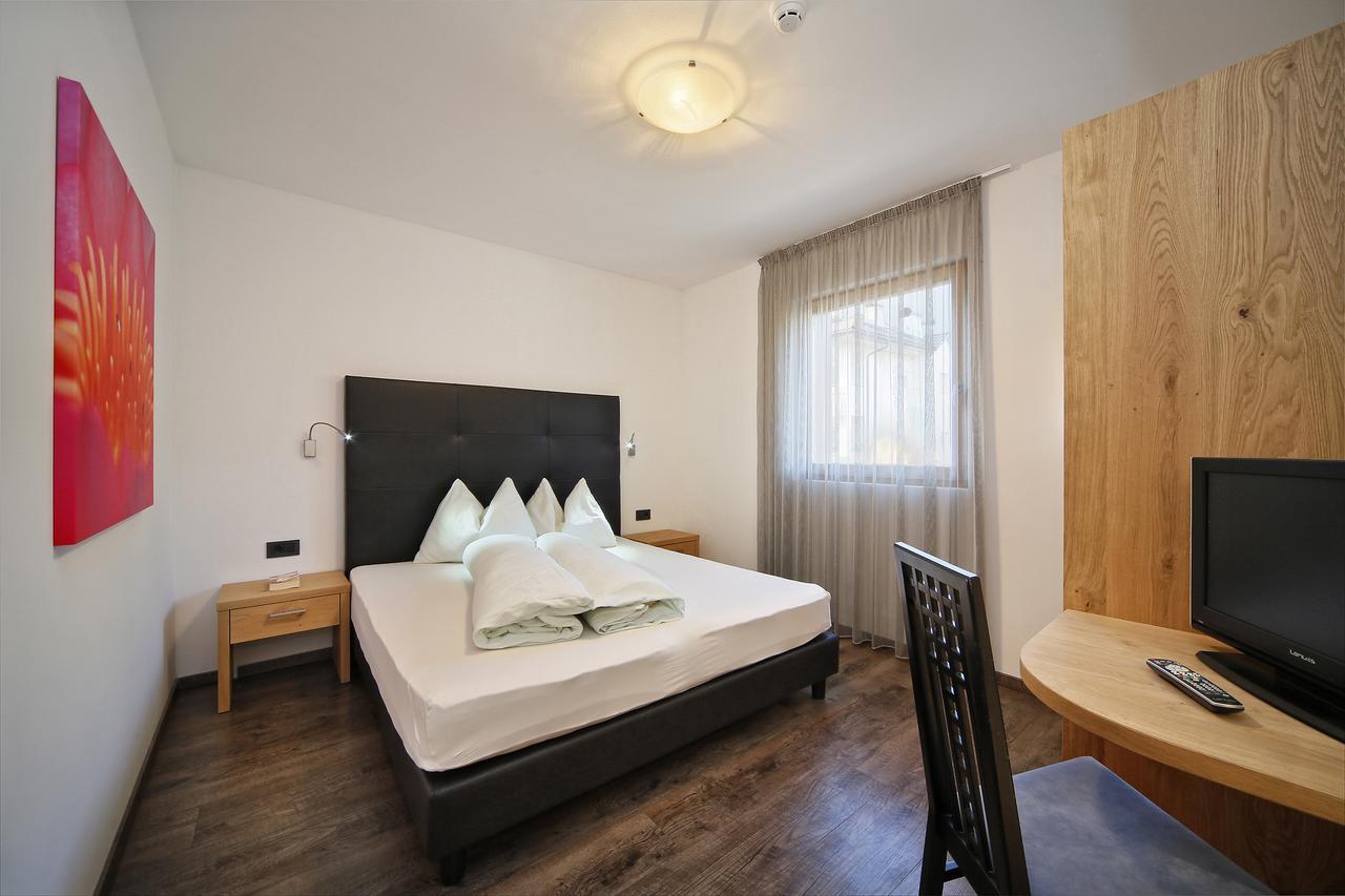 Appartement-Hotel Beatenhof Tirolo Ngoại thất bức ảnh